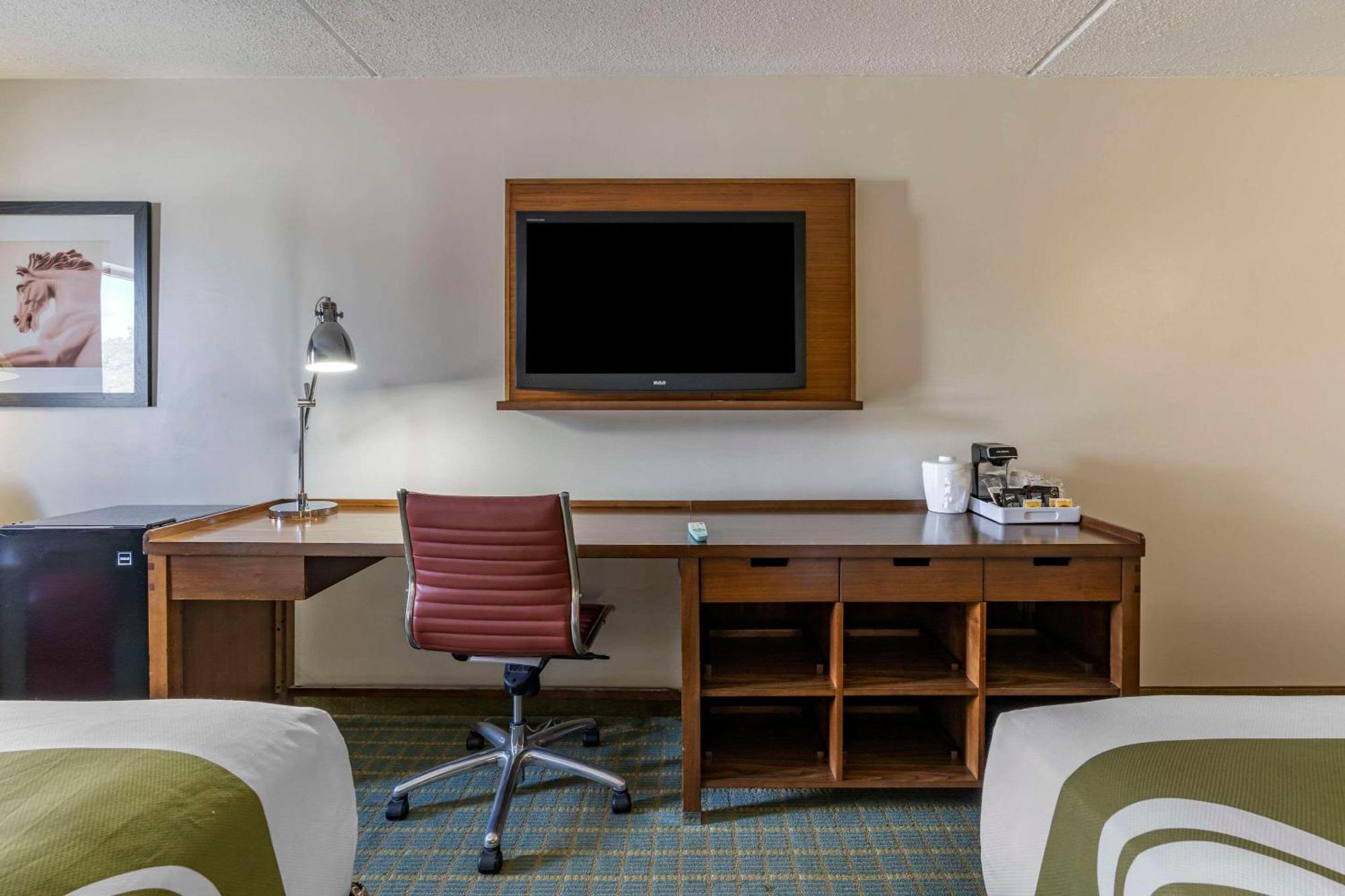 Quality Inn Lexington -Horse Park Buitenkant foto