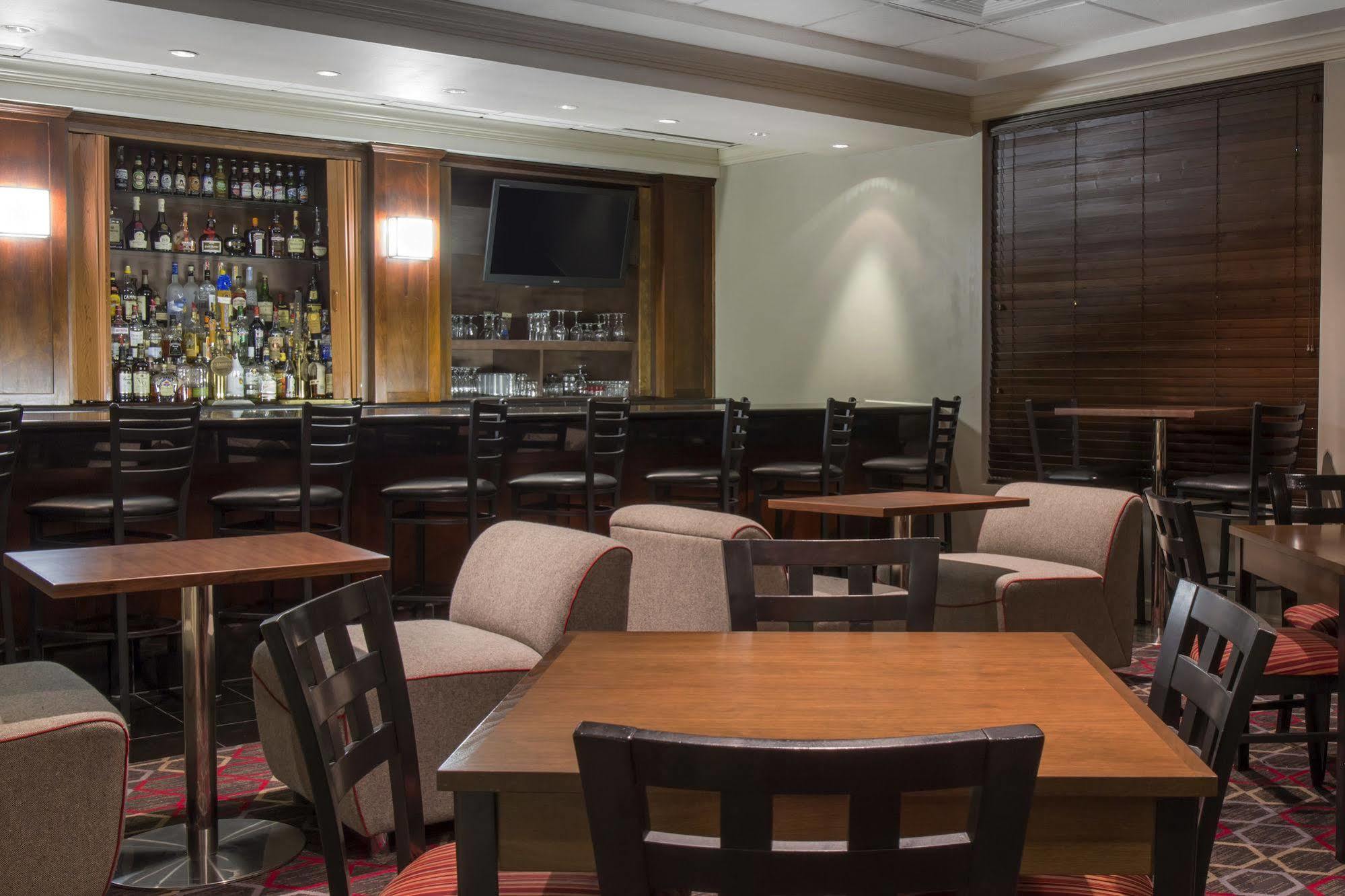 Quality Inn Lexington -Horse Park Buitenkant foto